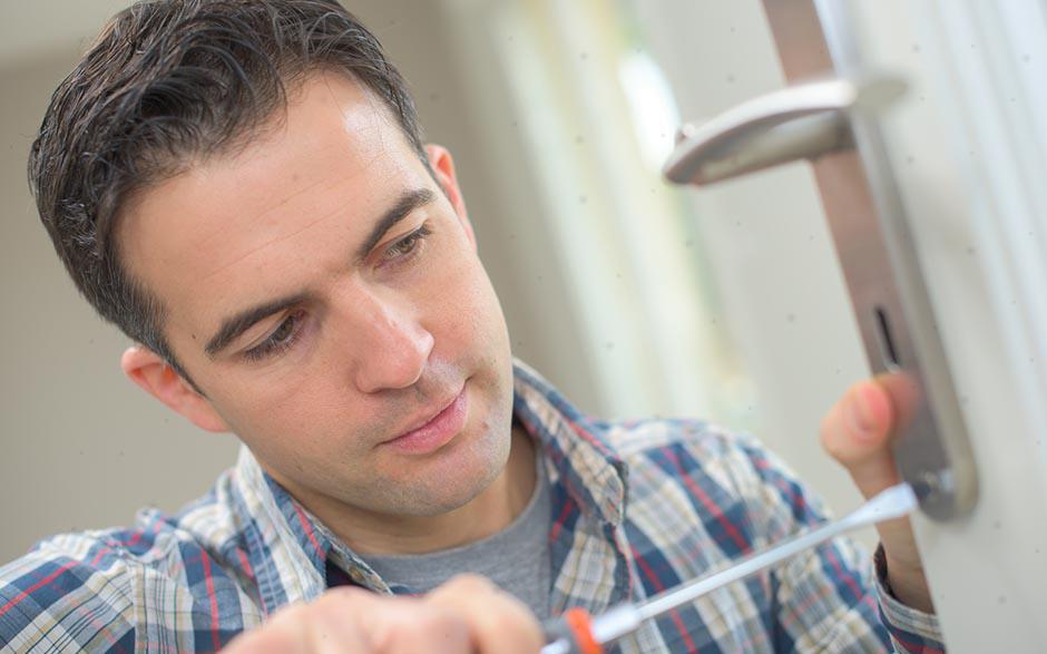 artisan serrurier pas cher Courbevoie